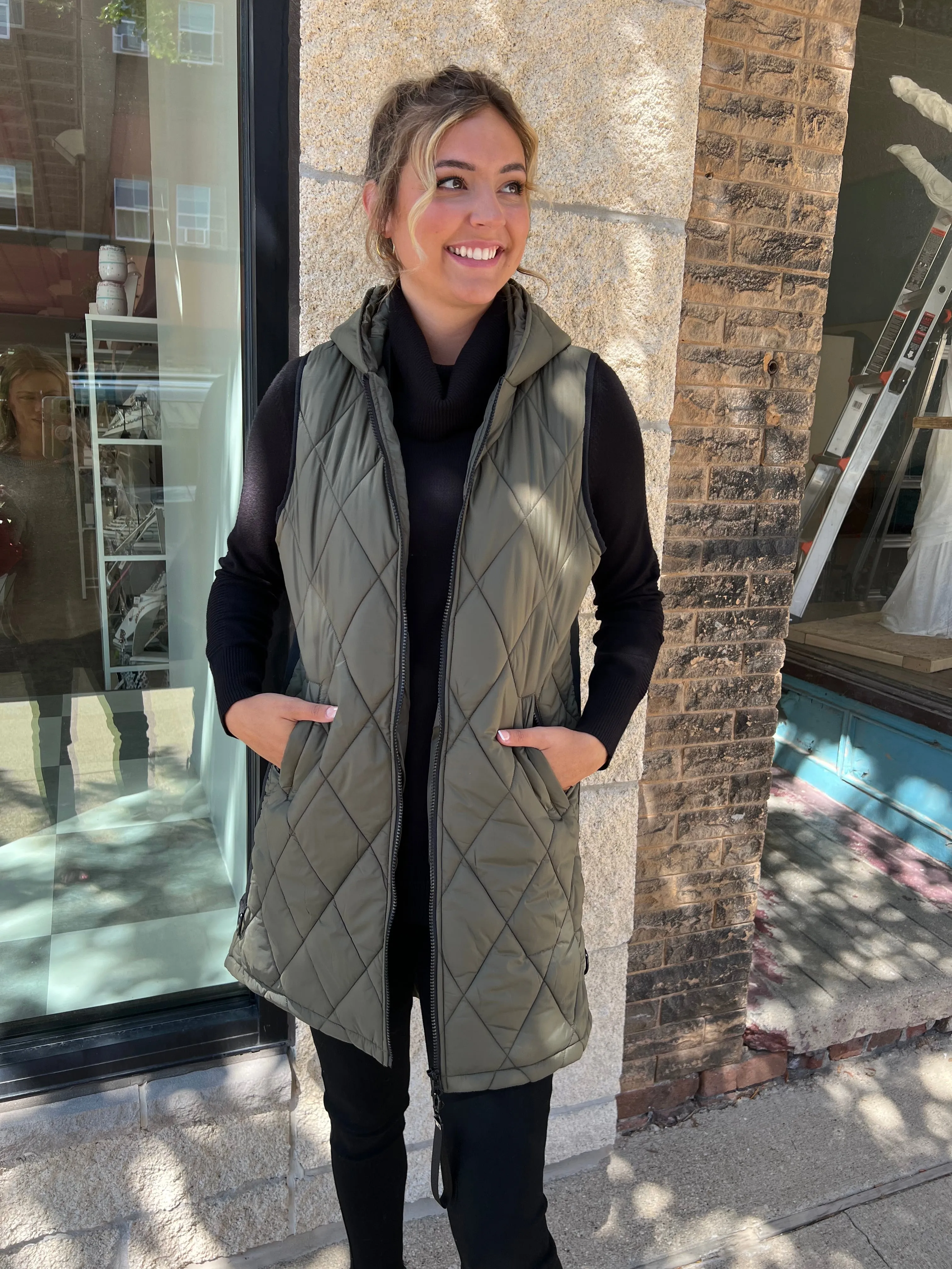 Charlie B. Diamond Quilted Hooded Puffer Vest - Pine