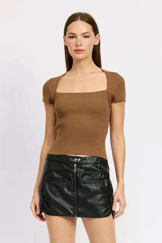 Hot Girl Daria Square Neck Short Sleeve Top